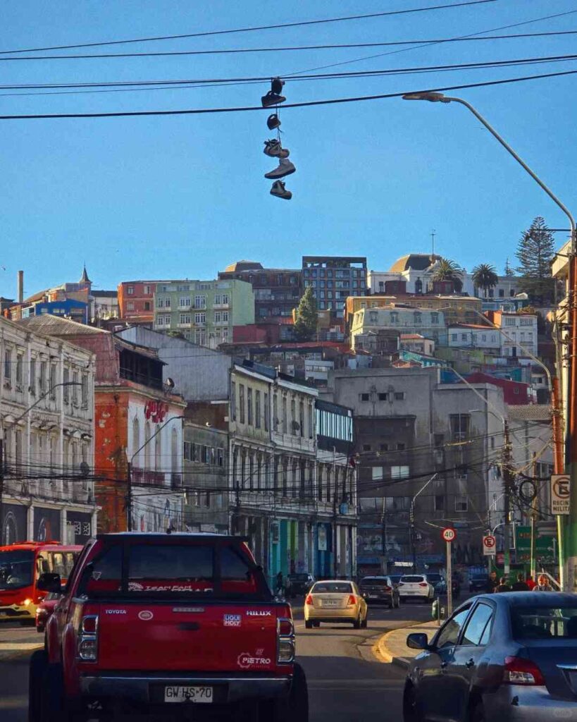 How to Explore Valparaíso’s Colorful Streets on a Budget: Best Tips & Routes