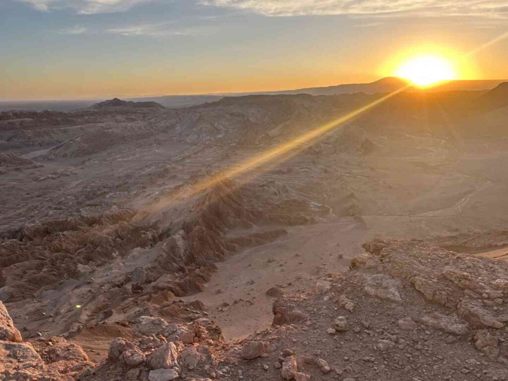 Wie man die marsähnliche Atacama-Wüste erkunden kann: Bestes Budget-Tipps & Routen-Guide