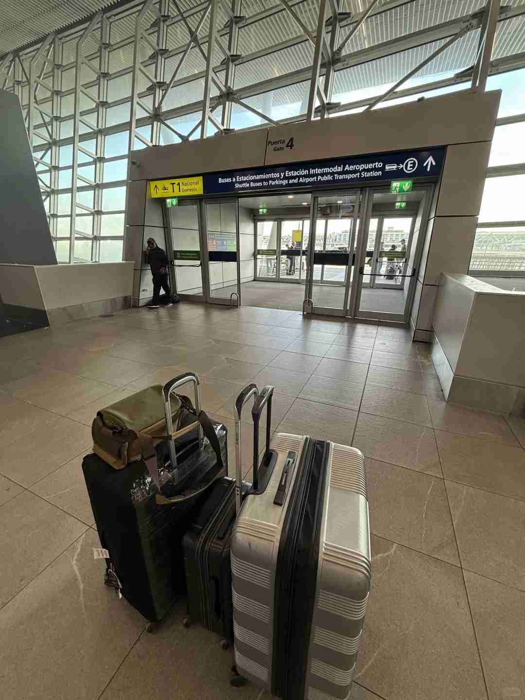 How to Prepare US Visa Entry Materials for Santiago, Chile in 2023 + Best Taxi Tips