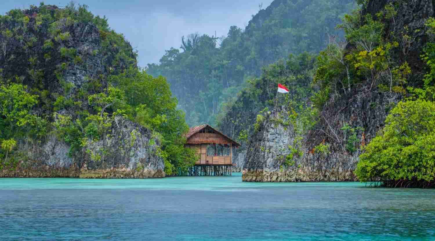 Viagem Romântica de Liveaboard Indonésia: Explore Ilhas Exóticas com Estilo 🏝️⛵️