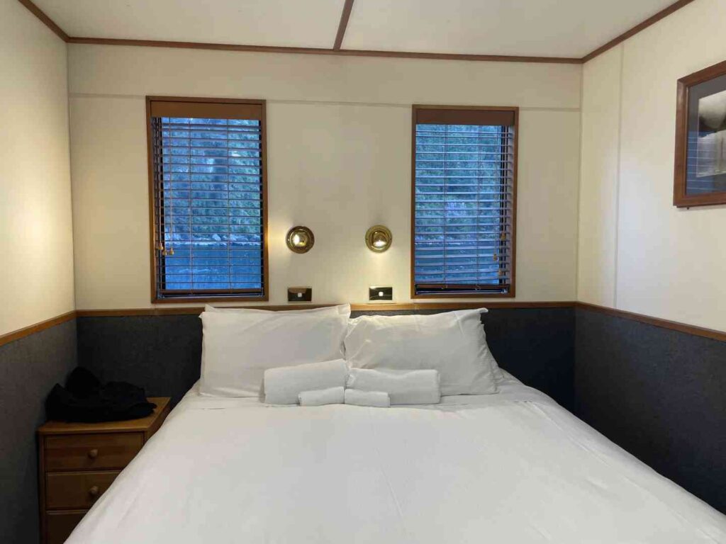 Is the $599 Overnight Cruise in Milford Sound Worth the Cost for Nature Lovers?