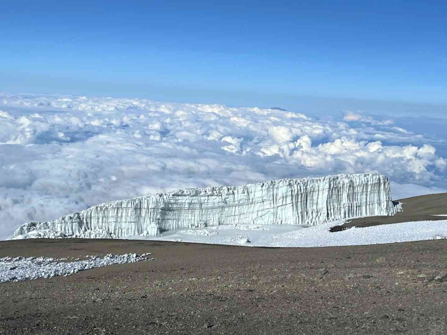 Kilimanjaro Snow Mystery: Why the Equator's Heat Can't Melt Africa's Highest Peak