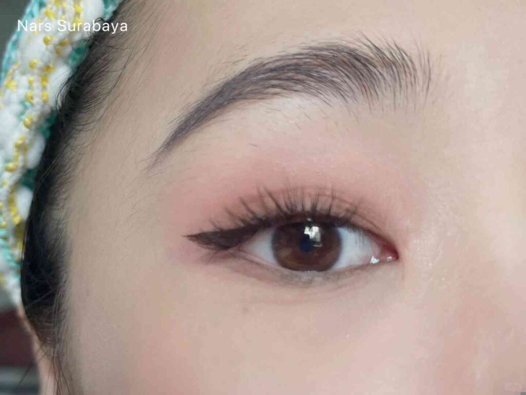 Nars Surabaya vs Cordura: Ultimativer Liebestrank-Makeup-Vergleich