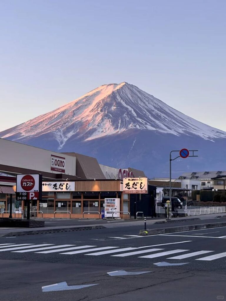 Motivos Pelo Quais Todos Adoram Visitar Monte Fuji – O Vulcão Icônico do Japão