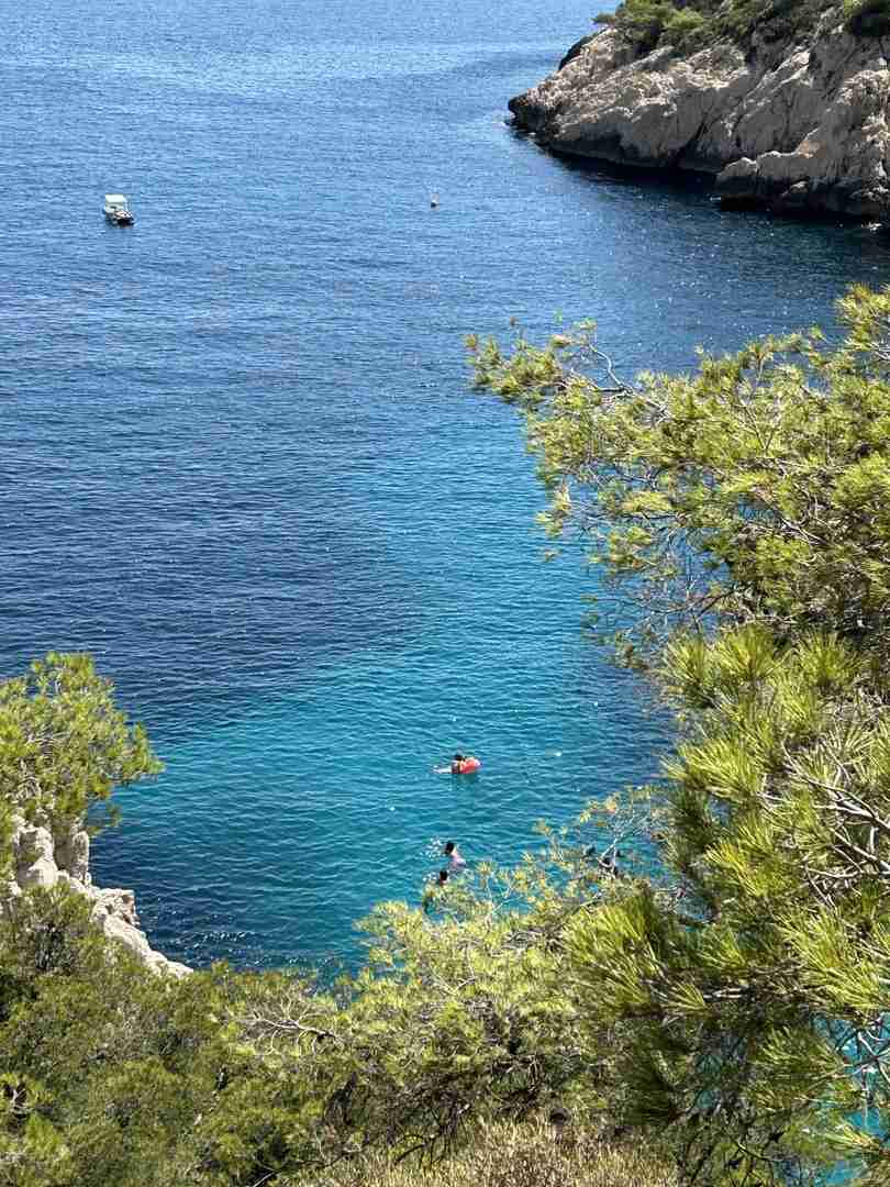 Scenic Marseille Azure Coast Hike Guide – Slow Down & Explore Nature's Beauty