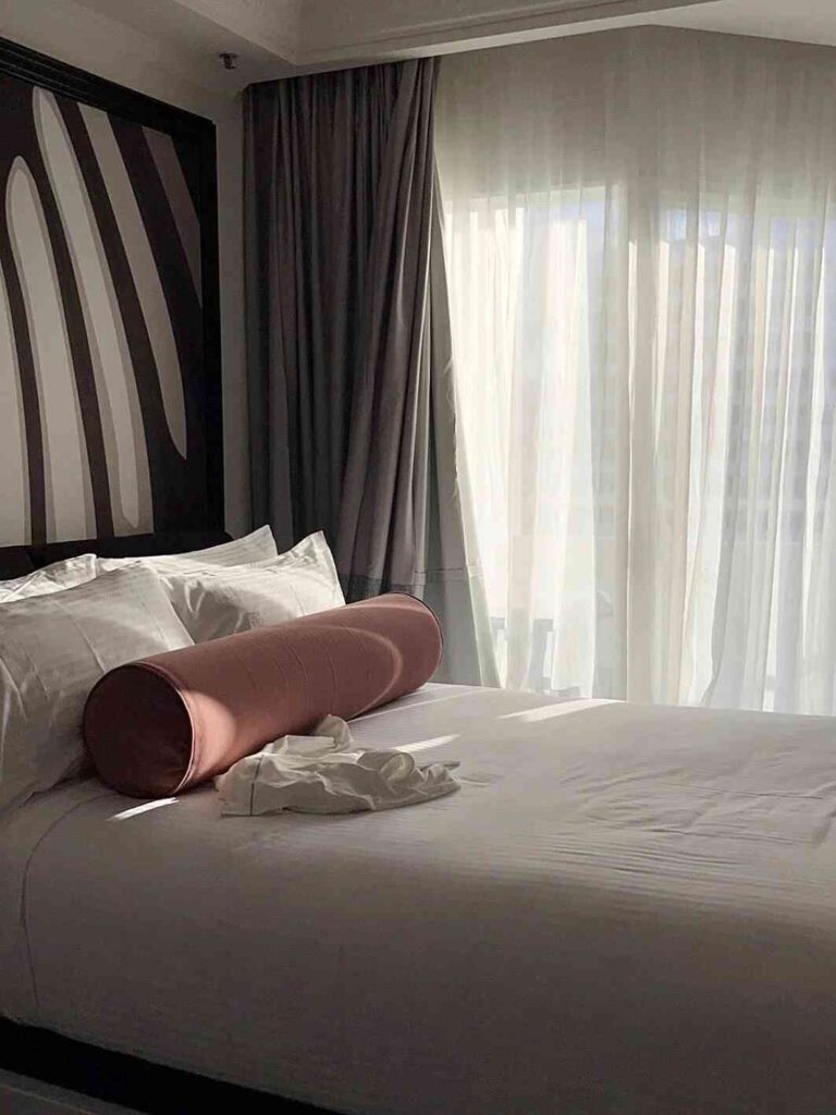 Shangri-La vs Pullman Cairns Review: Just Back, Late Night Insights & Tips