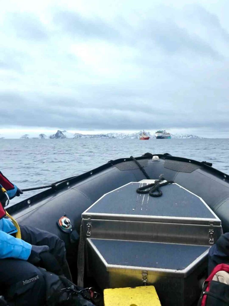 Top 10 Tips for Choosing the Best Antarctic Cruise Ship After 3 Trips