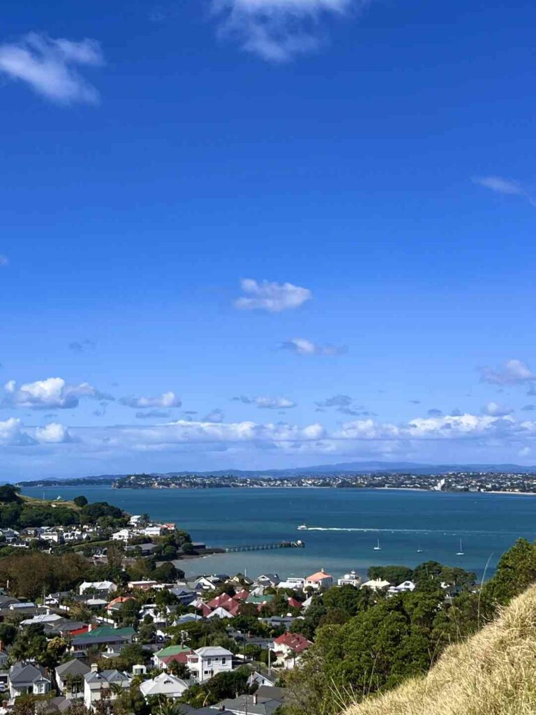 Top Must-Visit Attractions and Hidden Gems in Auckland for Travel Enthusiasts