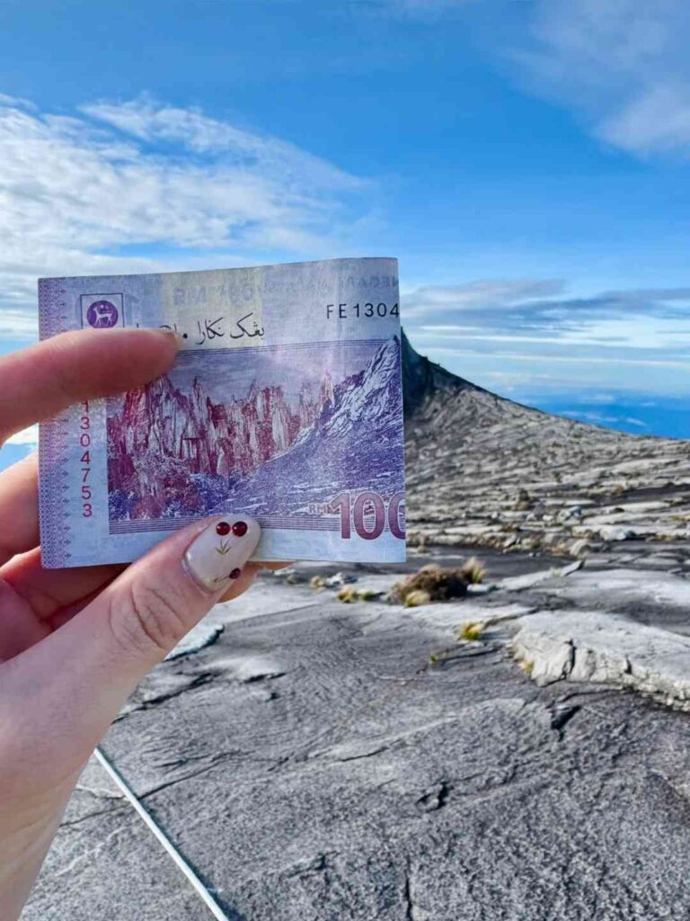 Guia definitivo para escalar o Monte Kinabalu em Sabah: Equipamento e Dicas 🇲🇾