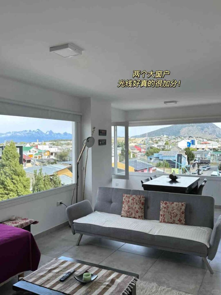 Guide complet d’Ushuaia : Les meilleurs endroits où manger, boire, faire du shopping et séjourner au bout du monde.