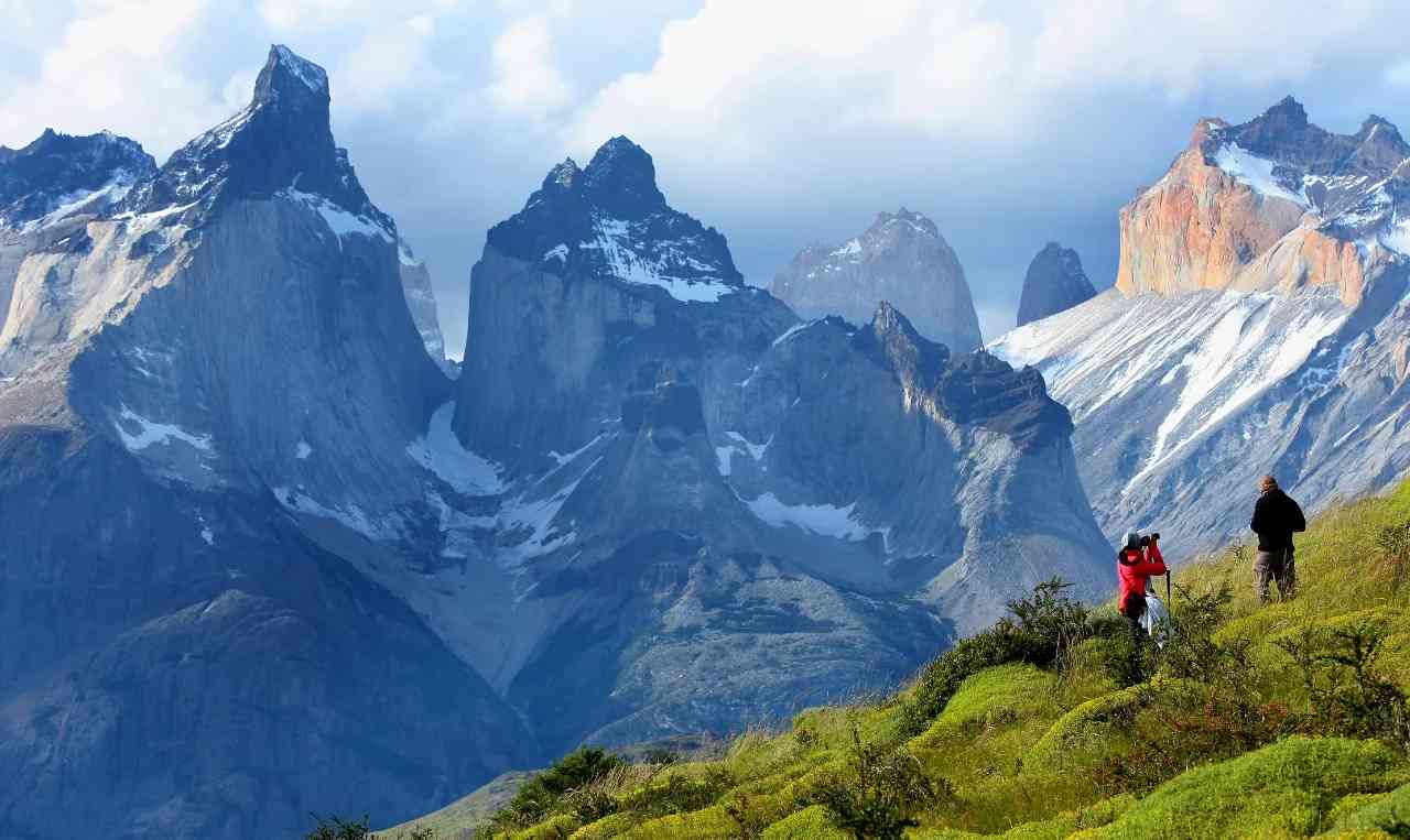 What's the Best Chile Local Guide for Budget Travel and Self-Guided Tours?
