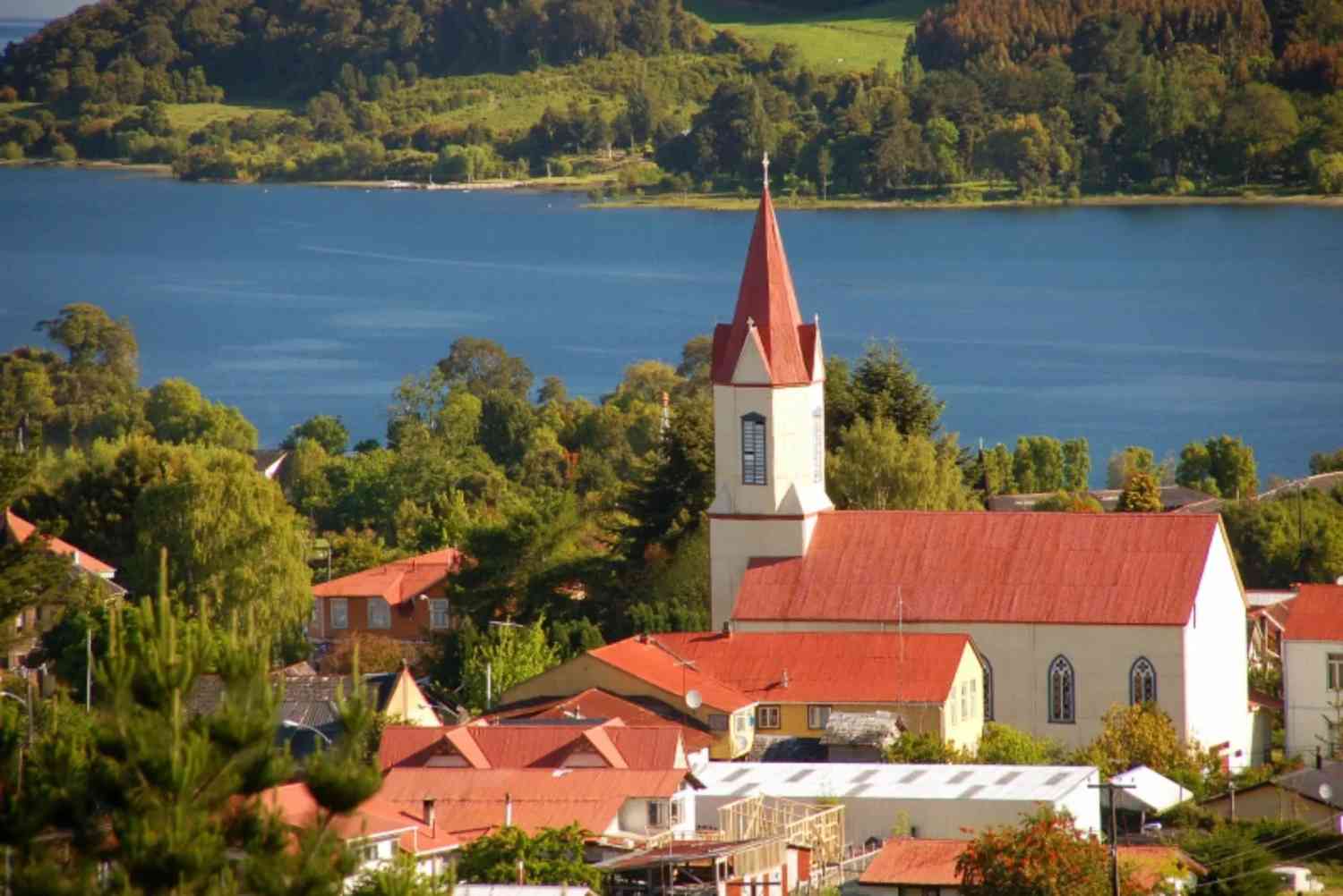 What's the Best Self-Guided Tour Route and Budget for Chilean Lake District & Chiloé?