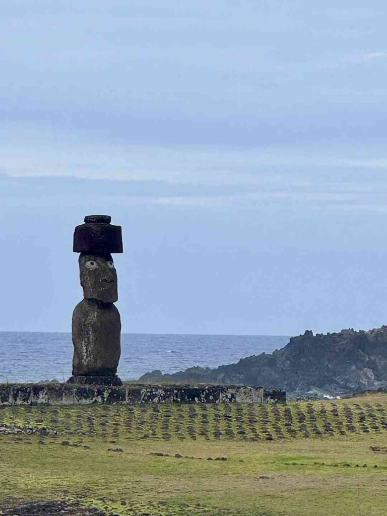 What’s the Best Self-Guided Tour Route for Easter Island on a Budget? 🗿