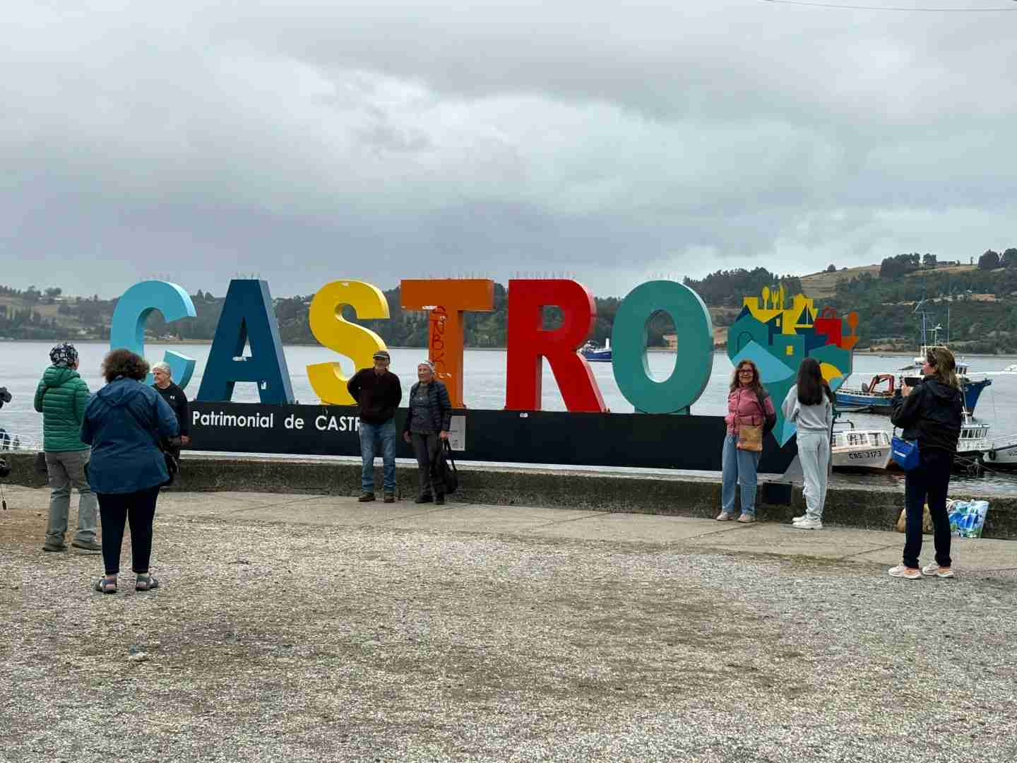 What's the Best Self-Guided Tour Route for Budget Travel in Chiloé Island?
