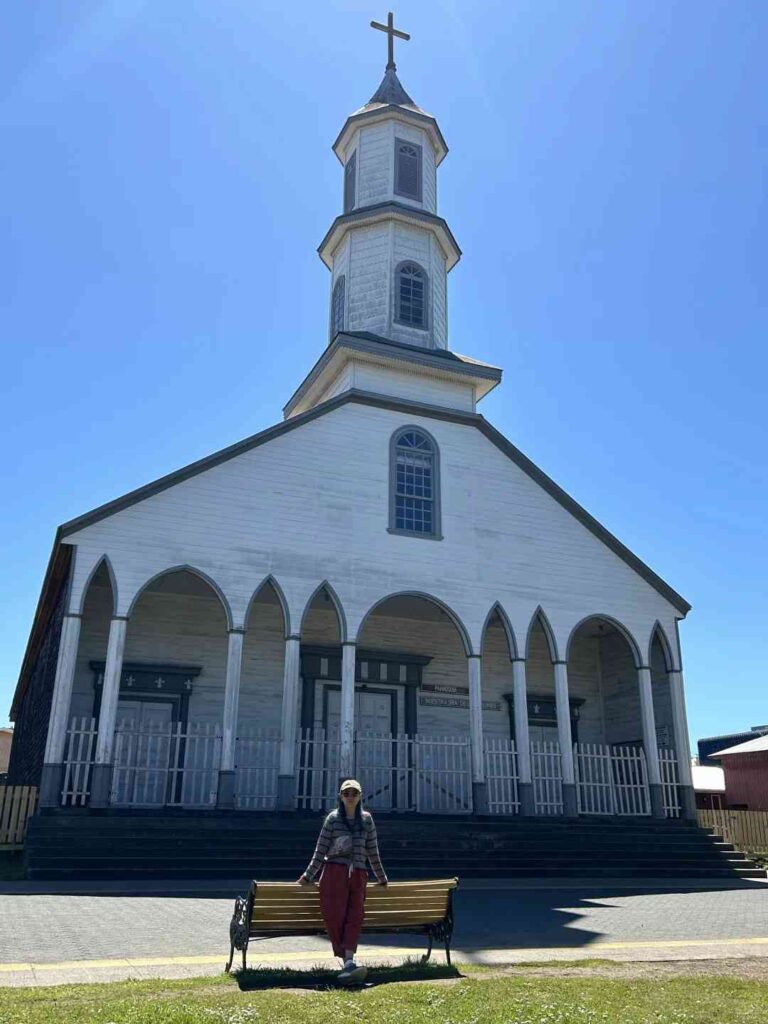 What’s the Best Self-Guided Tour Route for Budget Travel in Chiloé Island?
