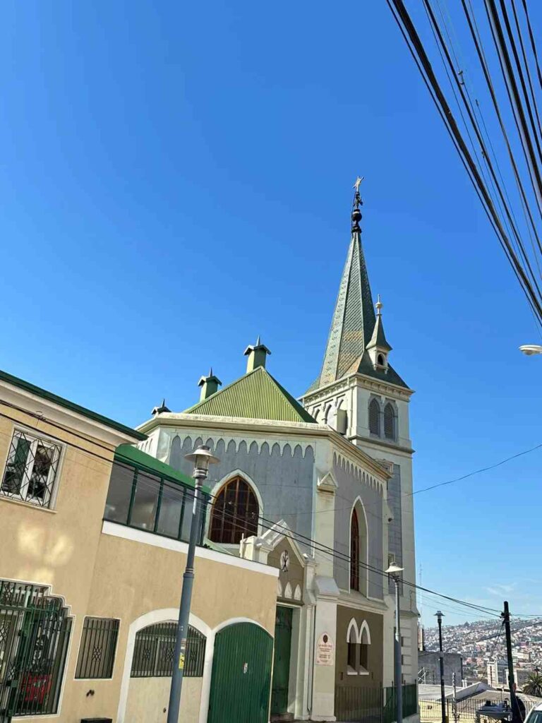 Where to Find the Best Street Art & Beaches in Valparaíso & Viña del Mar This Summer