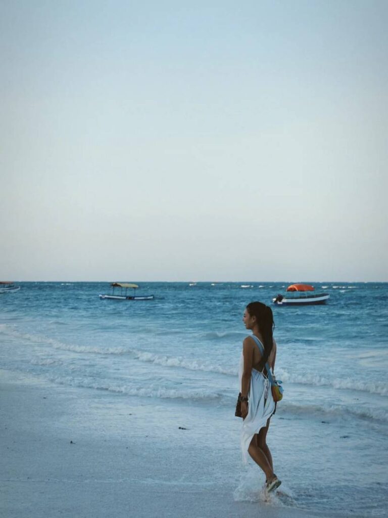 Guide de voyage à Zanzibar : Meilleures plages, visites des épices et aventures insulaires 2025