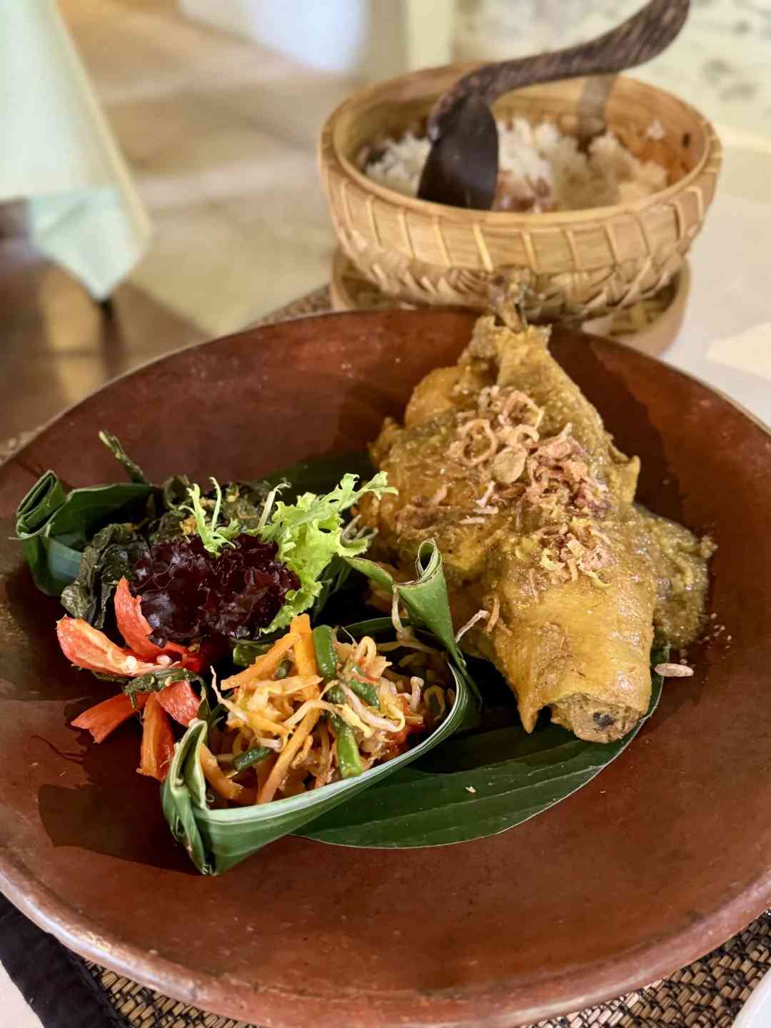 🇮🇩｜バリ料理体験：ゴングレストランでのおすすめ料理 🌟