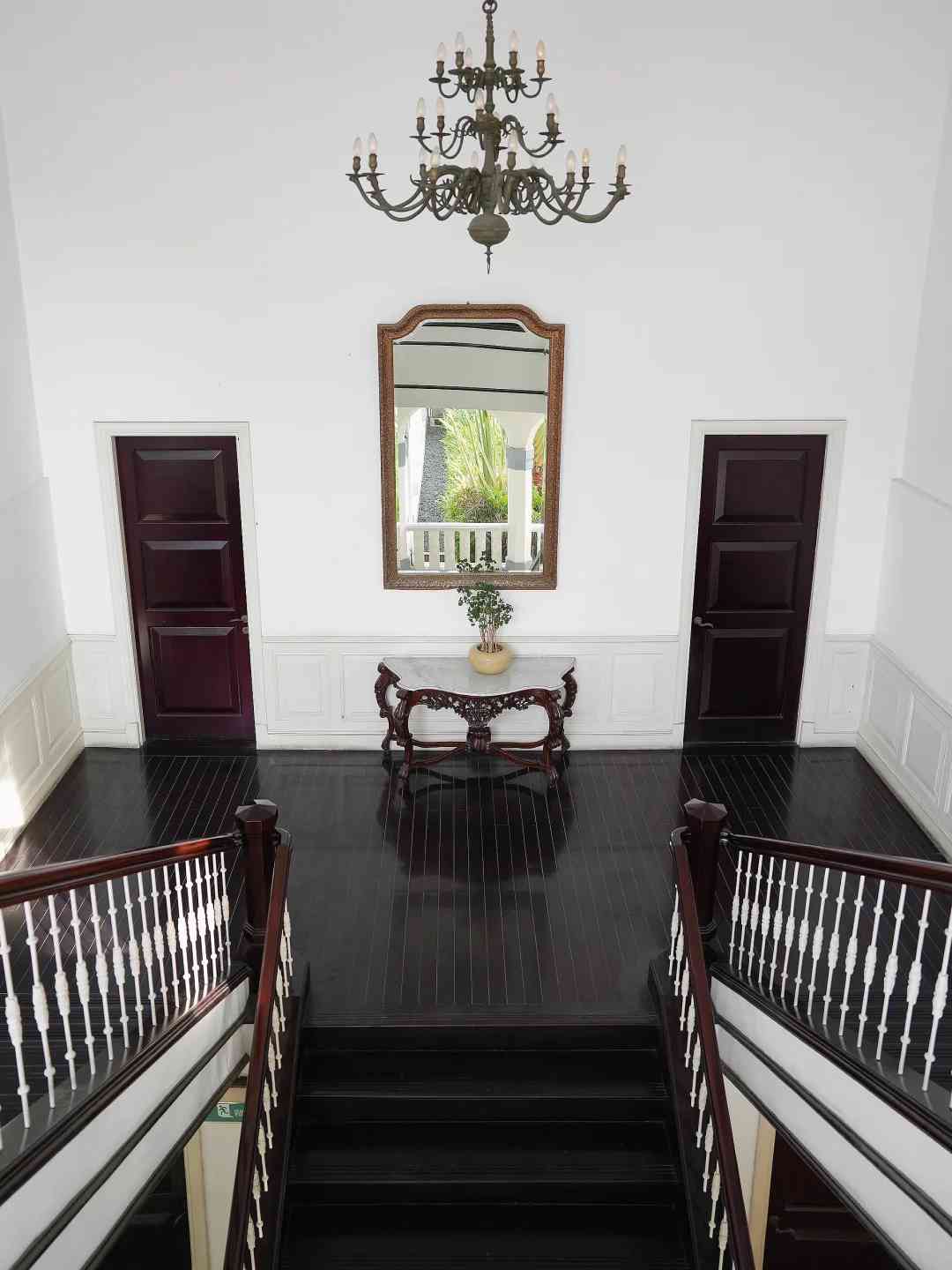 🇮🇩｜Discover the Charm: Stopped Specially in Surabaya for This Century-Old Hotel Experience