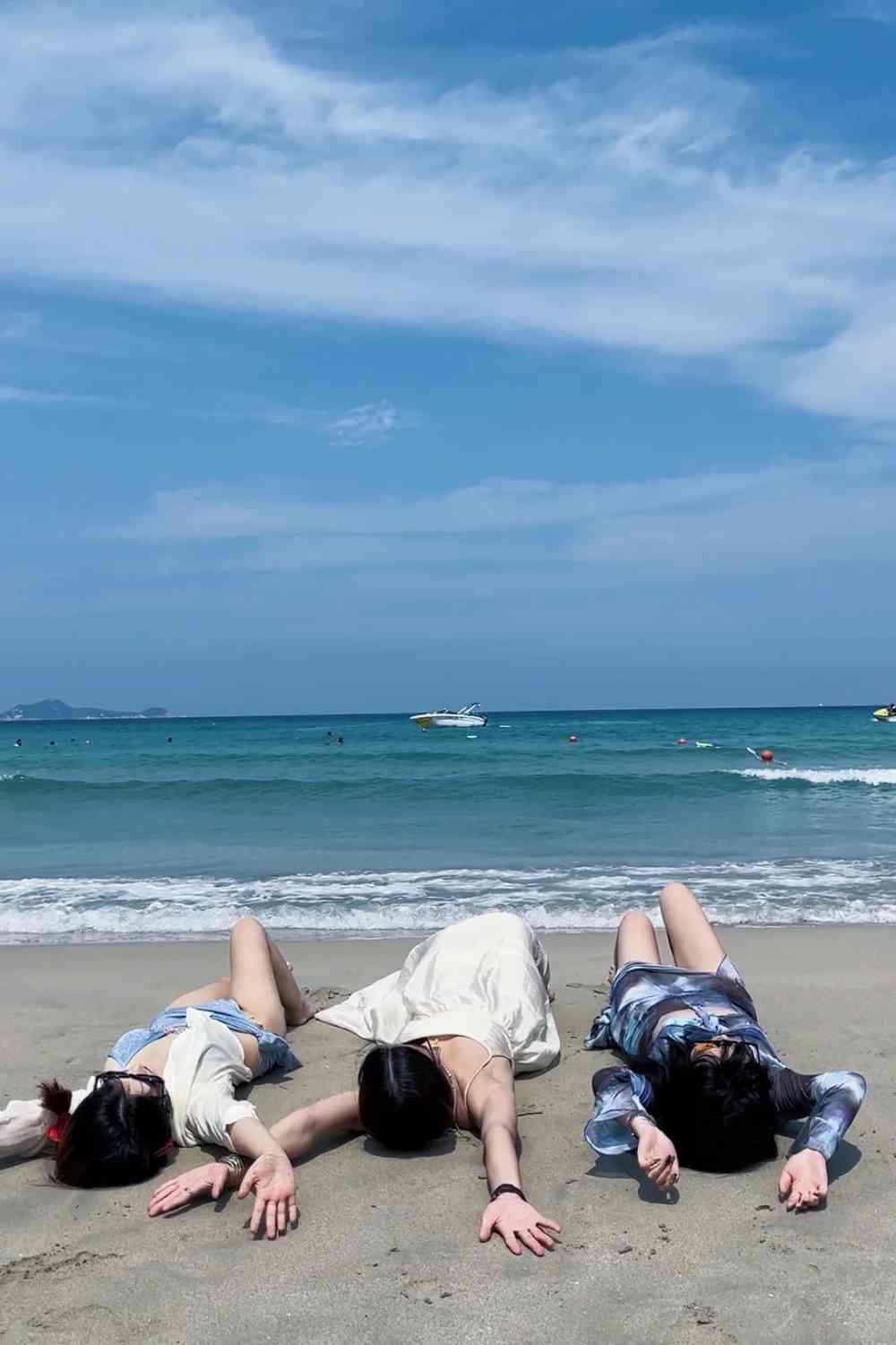 💰 Nha Trang Senior Shopping Tour: Viral WeChat Moments Post Attracts Thousands of Likes