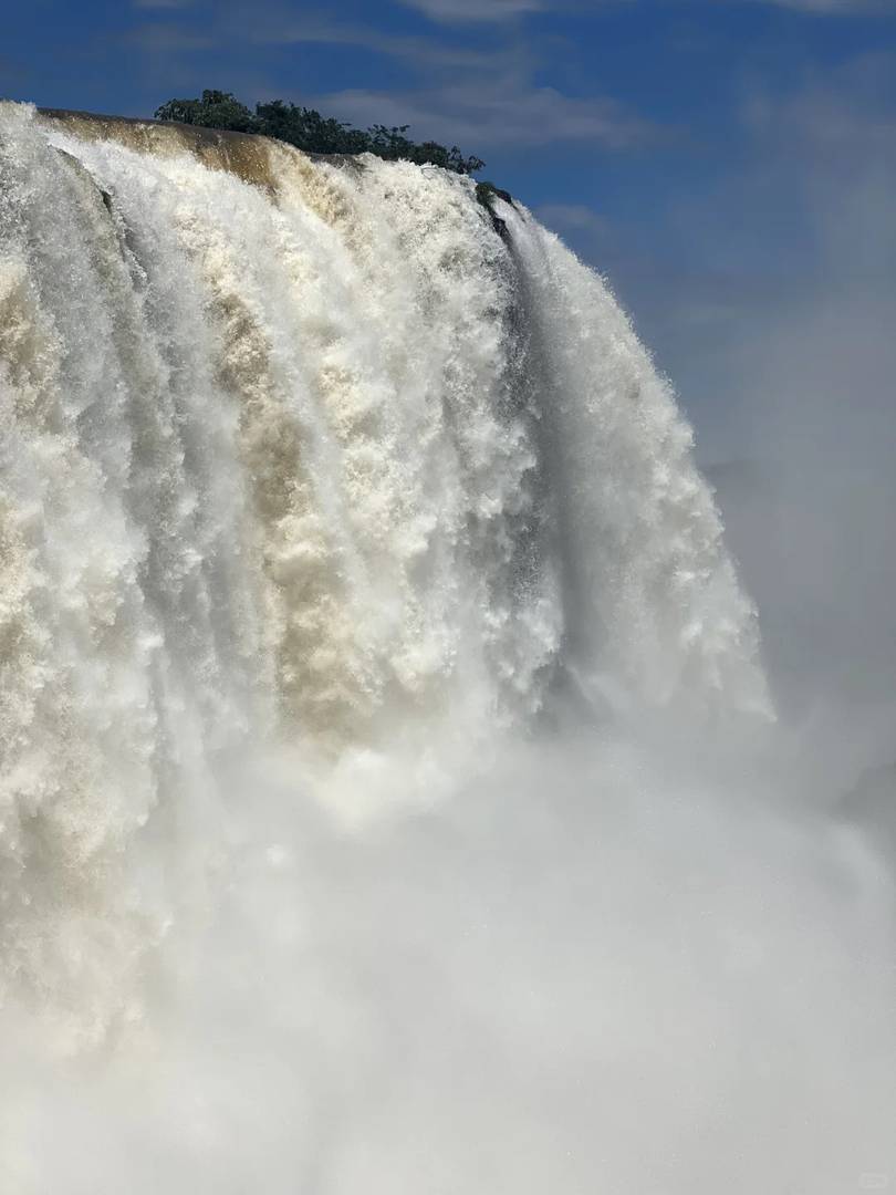 Best Time to Explore South America: Unmissable Iguazu Falls Travel Guide