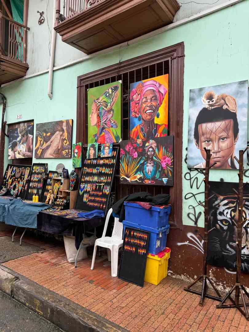 Bogota Safety Guide: Signs You're Being Followed in Colombia 🇨🇴