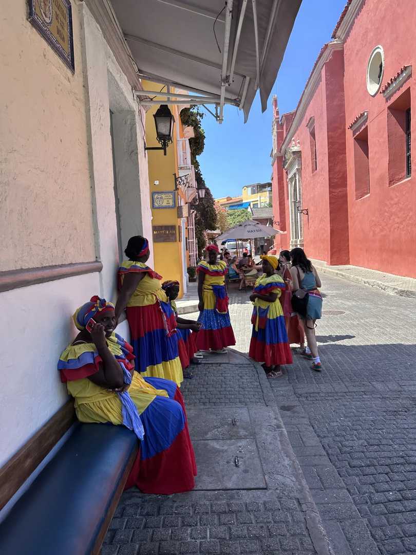 Cartagena Two-day Itinerary: Minimalist Photography Spots & Check-ins