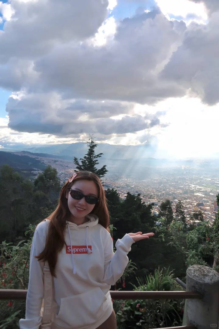 Climb to the 3100-Meter Monserrate Viewpoint in Bogota for Breathtaking Scenic Views