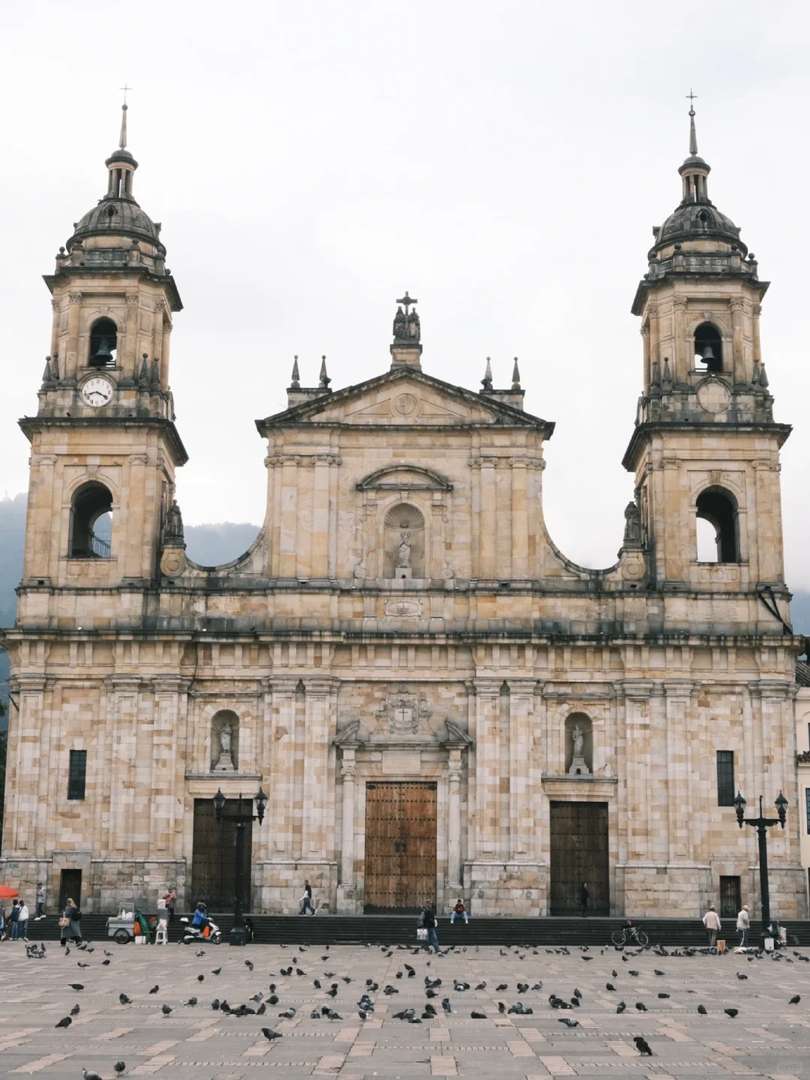 Colombia Travel Guide: Bogota Attractions and Local Tips 🇨🇴