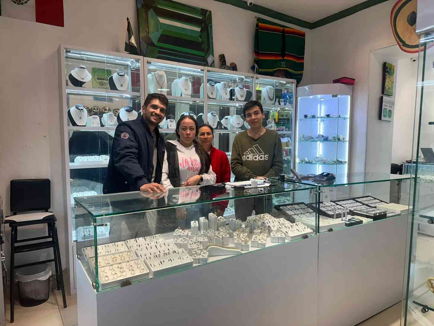 Colombian Muzo Emerald: Buy Authentic Loose Gemstones Online