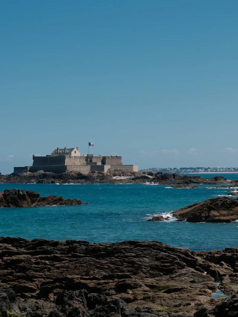 Découvrez les Trésors Cachés : Escape Week-end en Voiture pour Saint-Malo, France 🚗