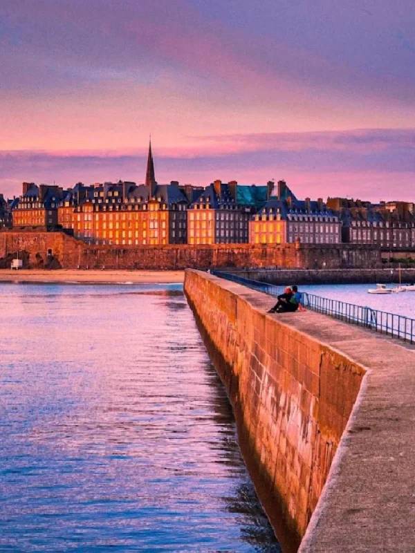 Entdecken Sie den Charme von Saint-Malo, Frankreich, auf einer perfekten Zweitagefahrt