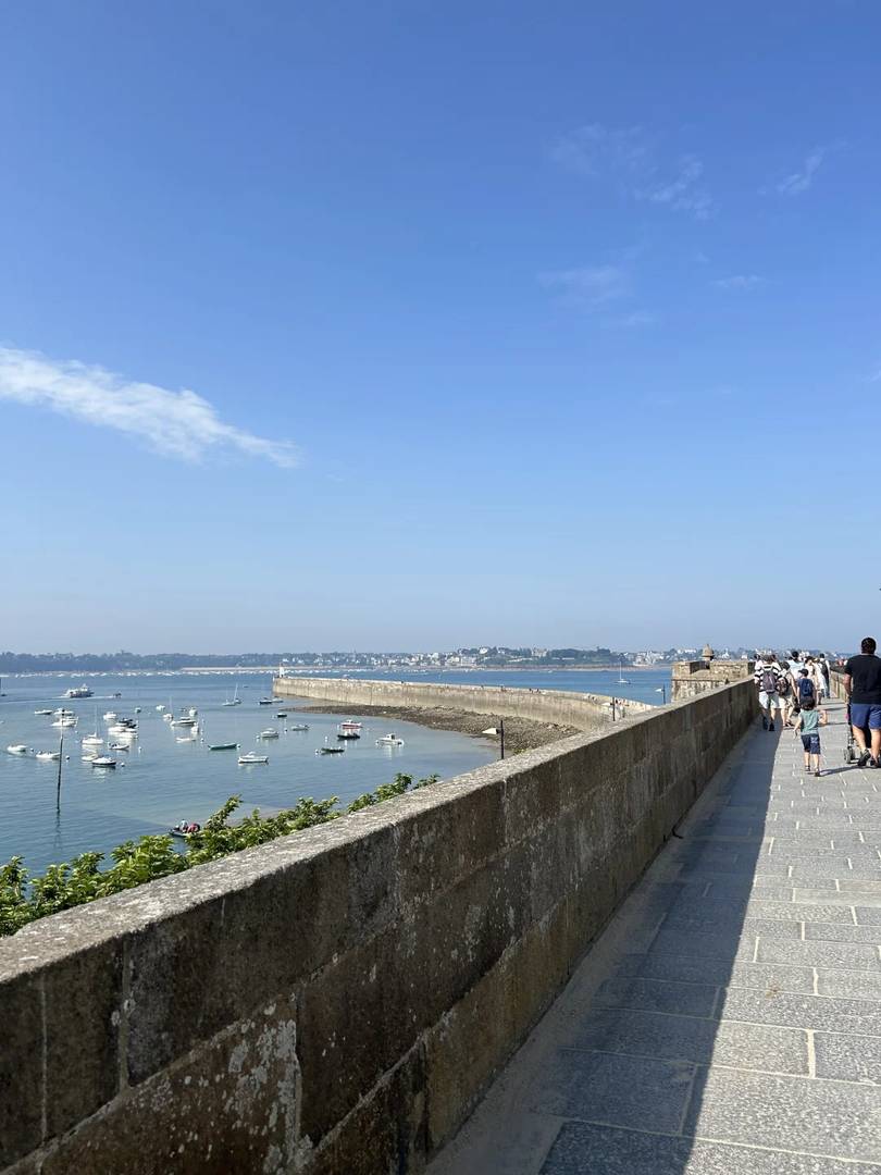 Entdecken Sie den Charme von Saint-Malo, Frankreich, auf einer perfekten Zweitagefahrt