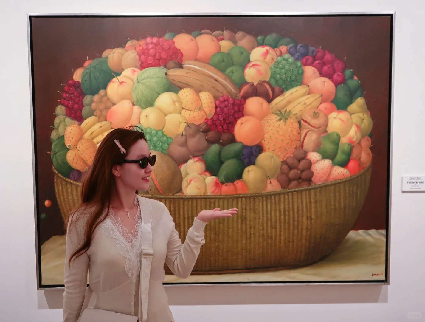 Discover the Chubby Mona Lisa in Bogotá: A Hidden Gem Unveiled 🤩