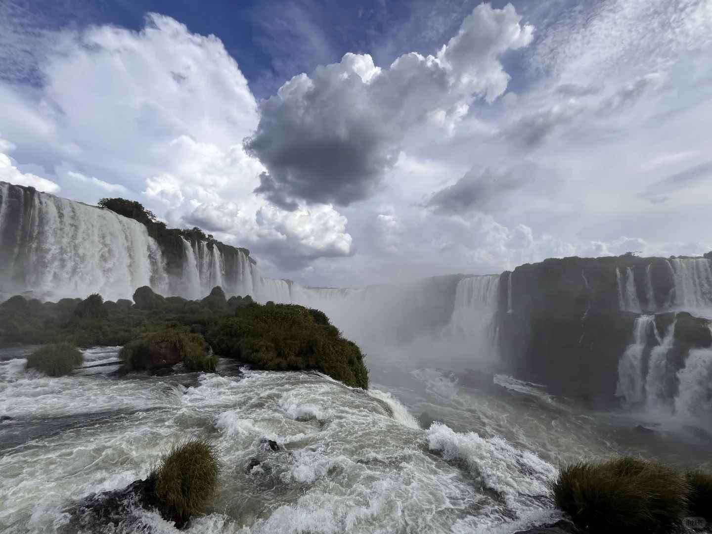 Experience the Iguazu Falls: 10-Hour Tour Spanning Two Countries