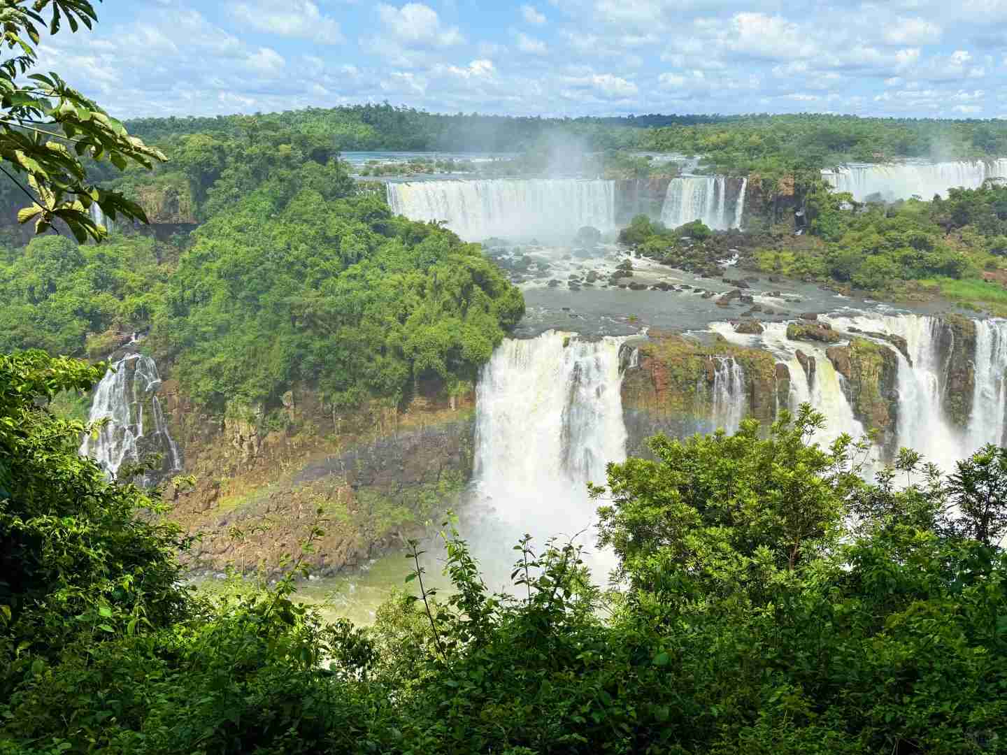 Experimente as Majestosas Cataratas do Iguaçu: Um Paraíso para Viajantes