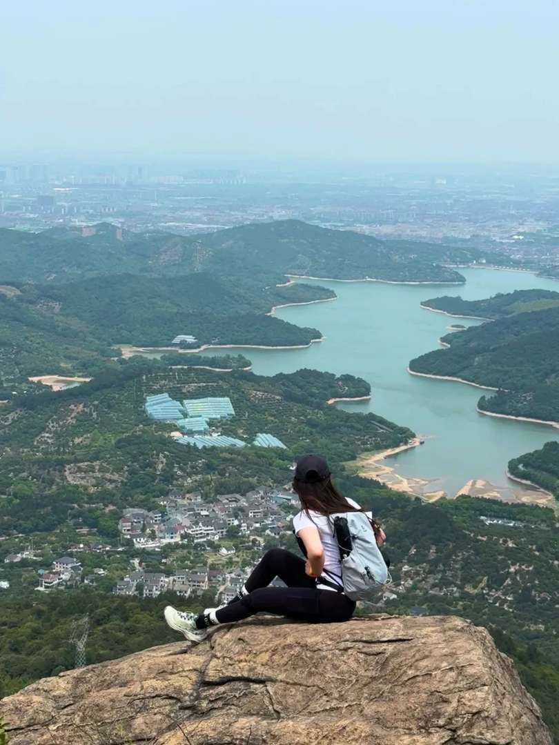 Explore Kǎolǎo Mountain: Ningbo's Breathtaking Rio de Janeiro-esque Destination