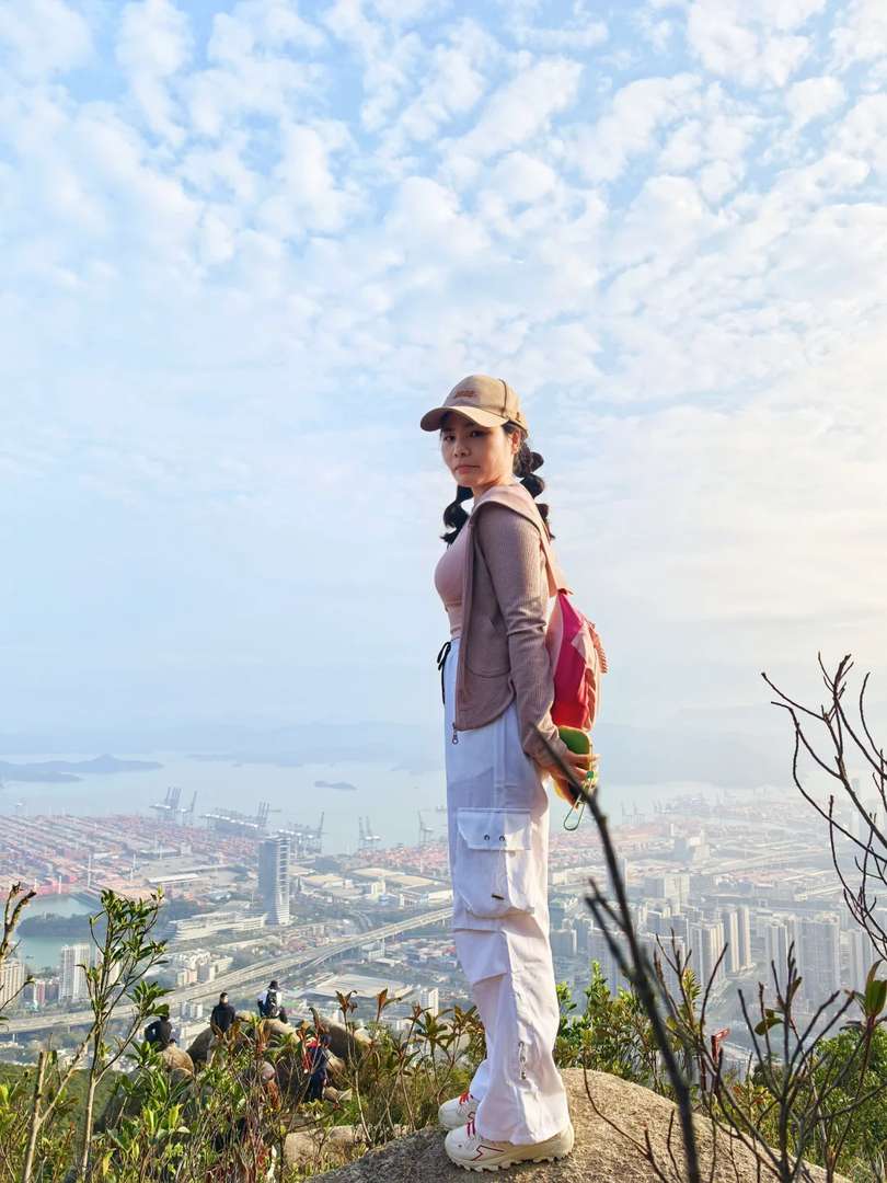 Explore Shenzhen's Rio de Janeiro Version: 15-Minute Trek to Ya Po Di Peak