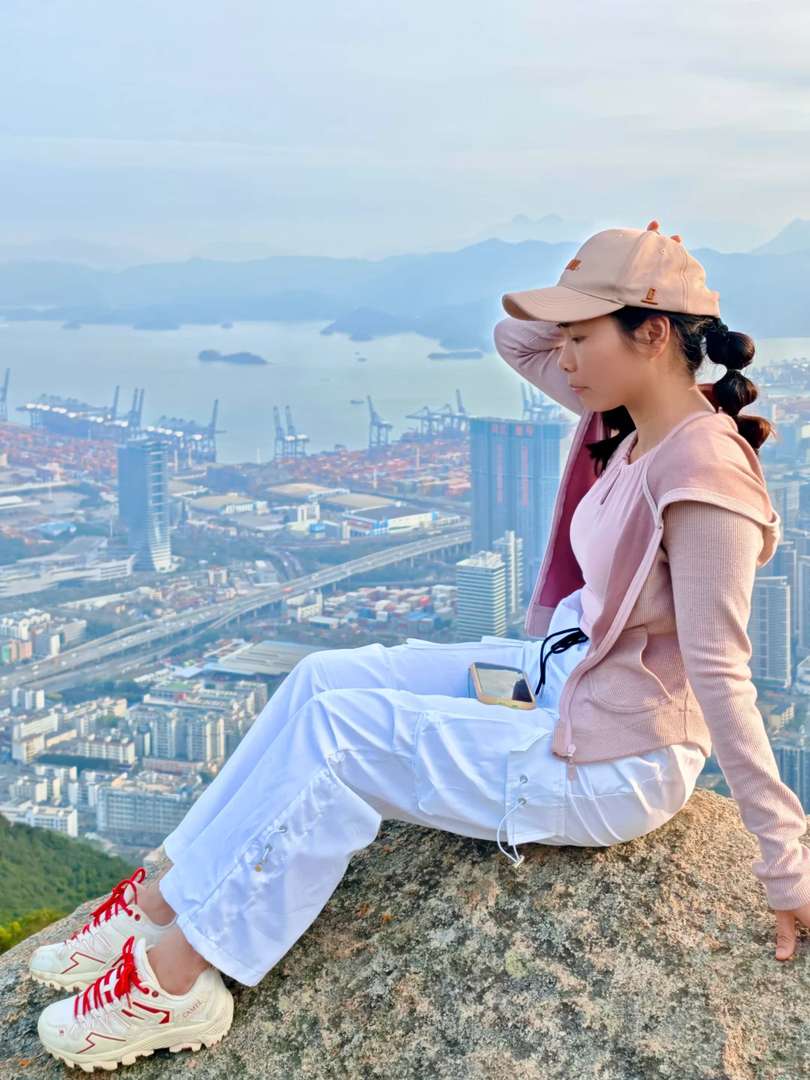 Explore Shenzhen's Rio de Janeiro Version: 15-Minute Trek to Ya Po Di Peak