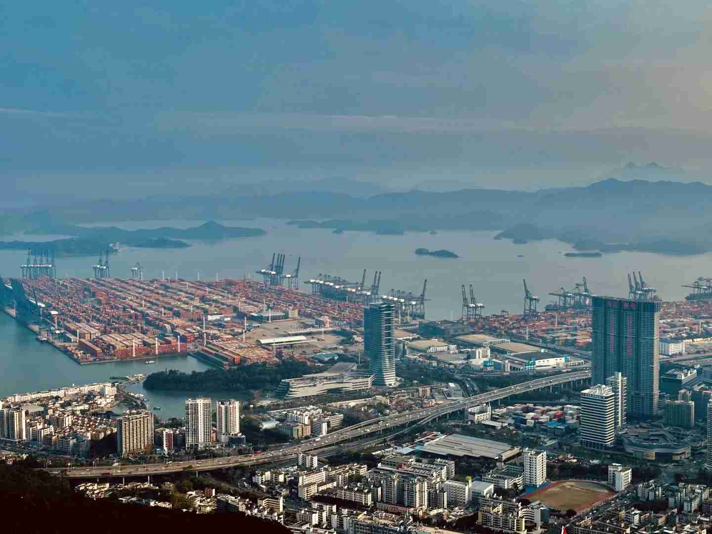 Explore Shenzhen's Rio de Janeiro Version: 15-Minute Trek to Ya Po Di Peak