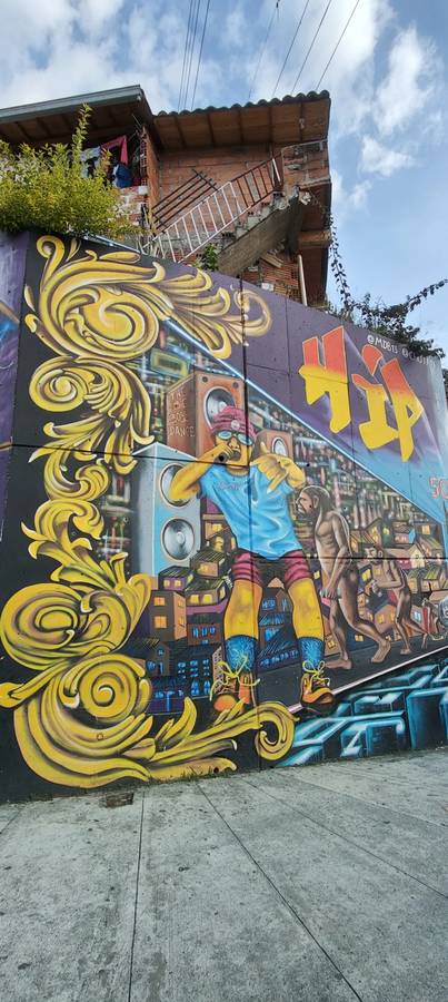 Explore Zone 13 Medellin: Half-day Itinerary for Travelers