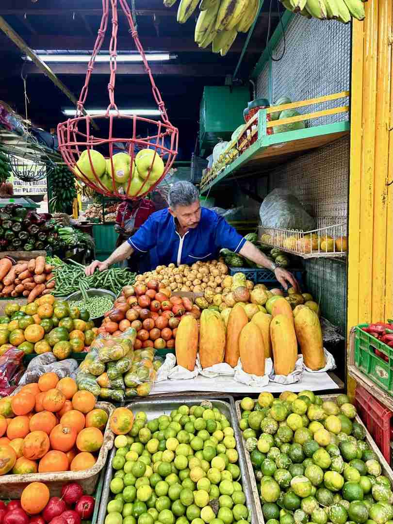 Explore the Best Colombian Fruit Tours and Exotic Flavors 2023