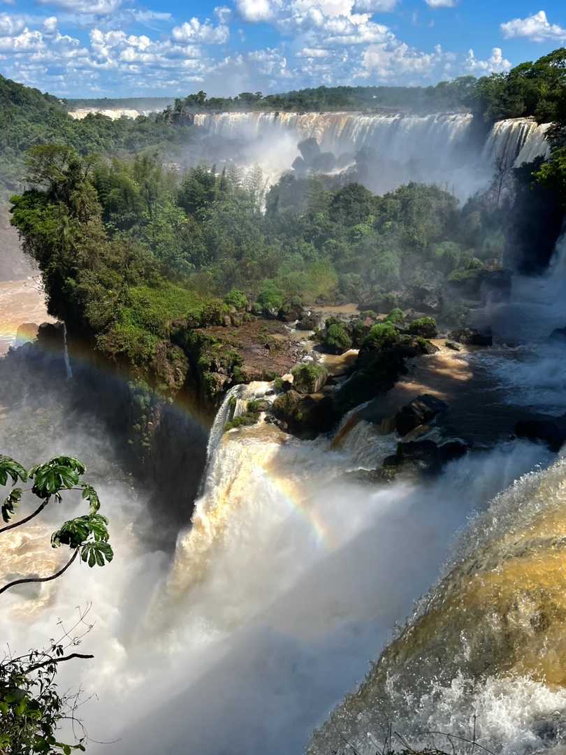 Explorando as Deslumbrantes Cataratas do Iguaçu: Um Guia para Viajantes na Argentina
