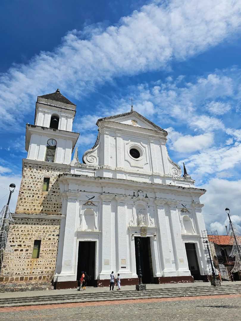 Explore the Charm of Towns Near Medellin, Colombia | Best Tour Guide