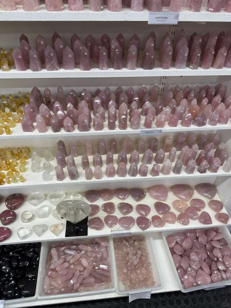 Explore the Crystal and Gem Factory in São Paulo Brazil | Unique Souvenirs