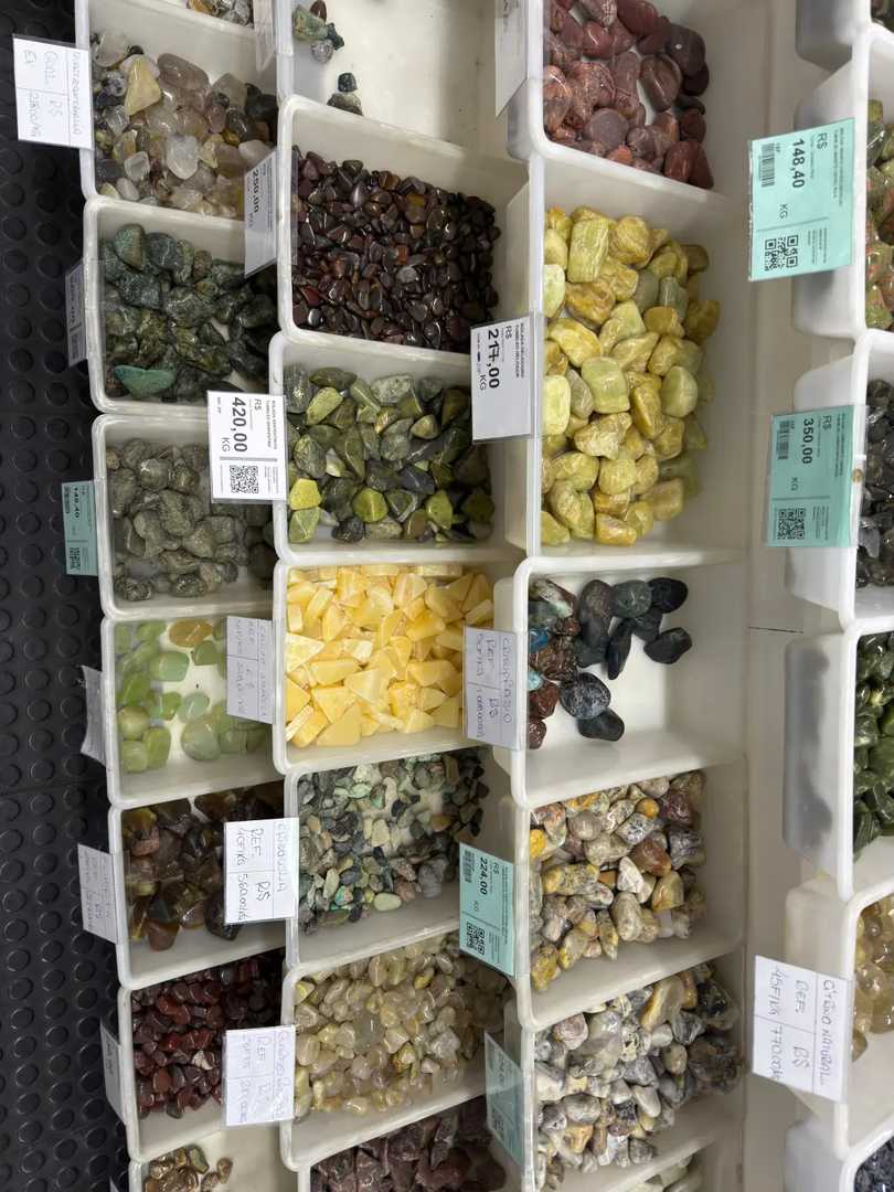 Explore the Crystal and Gem Factory in São Paulo Brazil | Unique Souvenirs