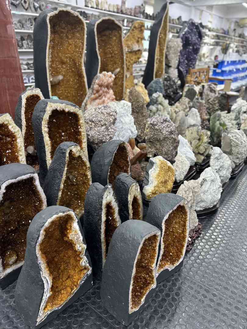 Explore the Crystal and Gem Factory in São Paulo Brazil | Unique Souvenirs