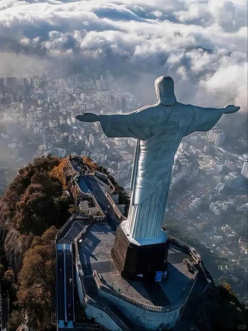 Explore the Top 3 Must-Visit Attractions in Rio de Janeiro Brazil | Travel Guide