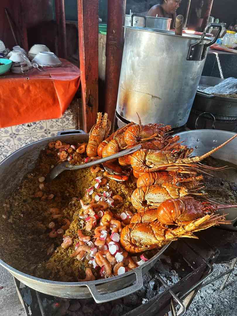 Explore the Vibrant Cartagena Local Market for Authentic Souvenirs