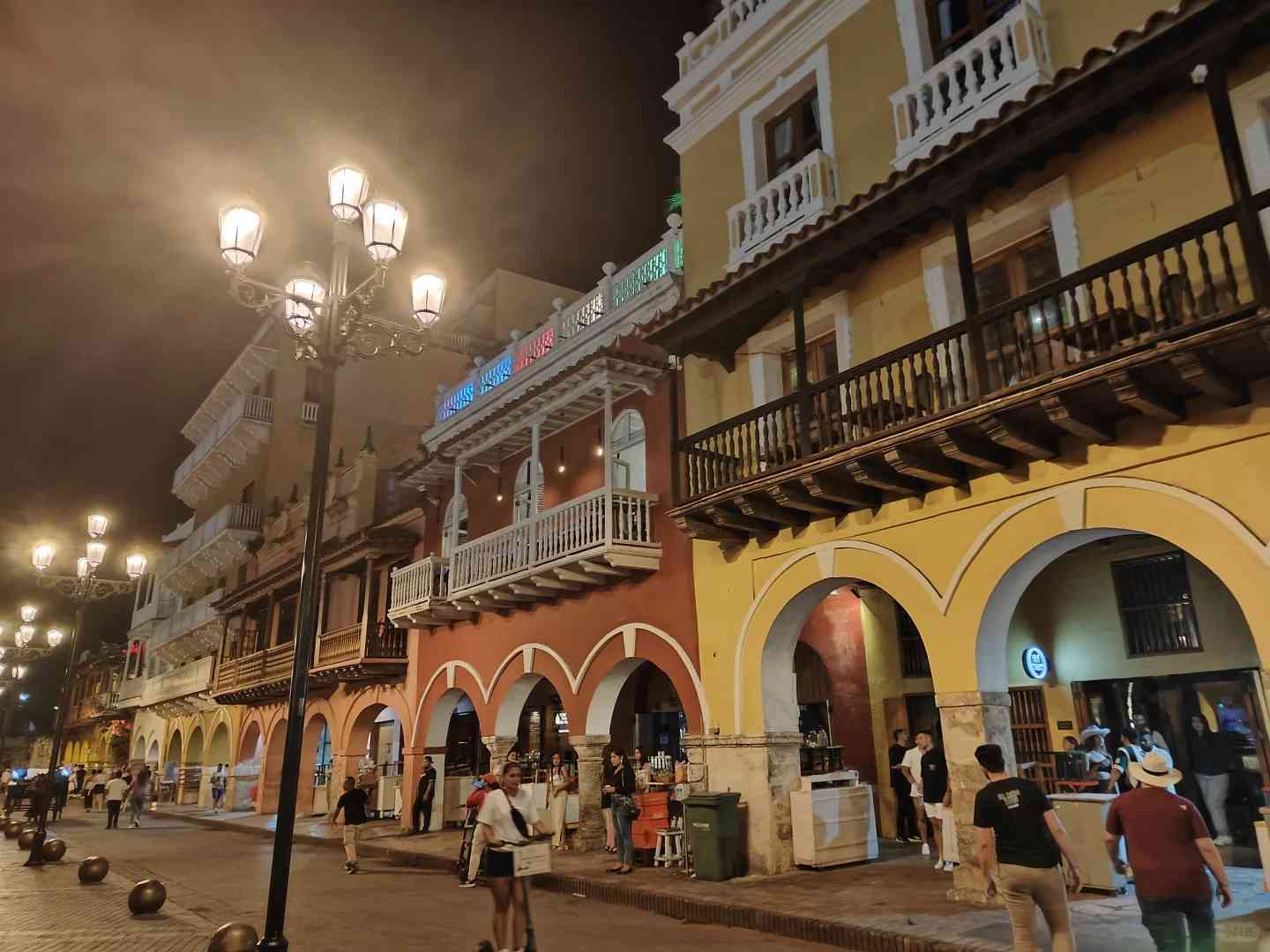 Explore the Vibrant Colombian Town of Cartagena in the Caribbean Sea